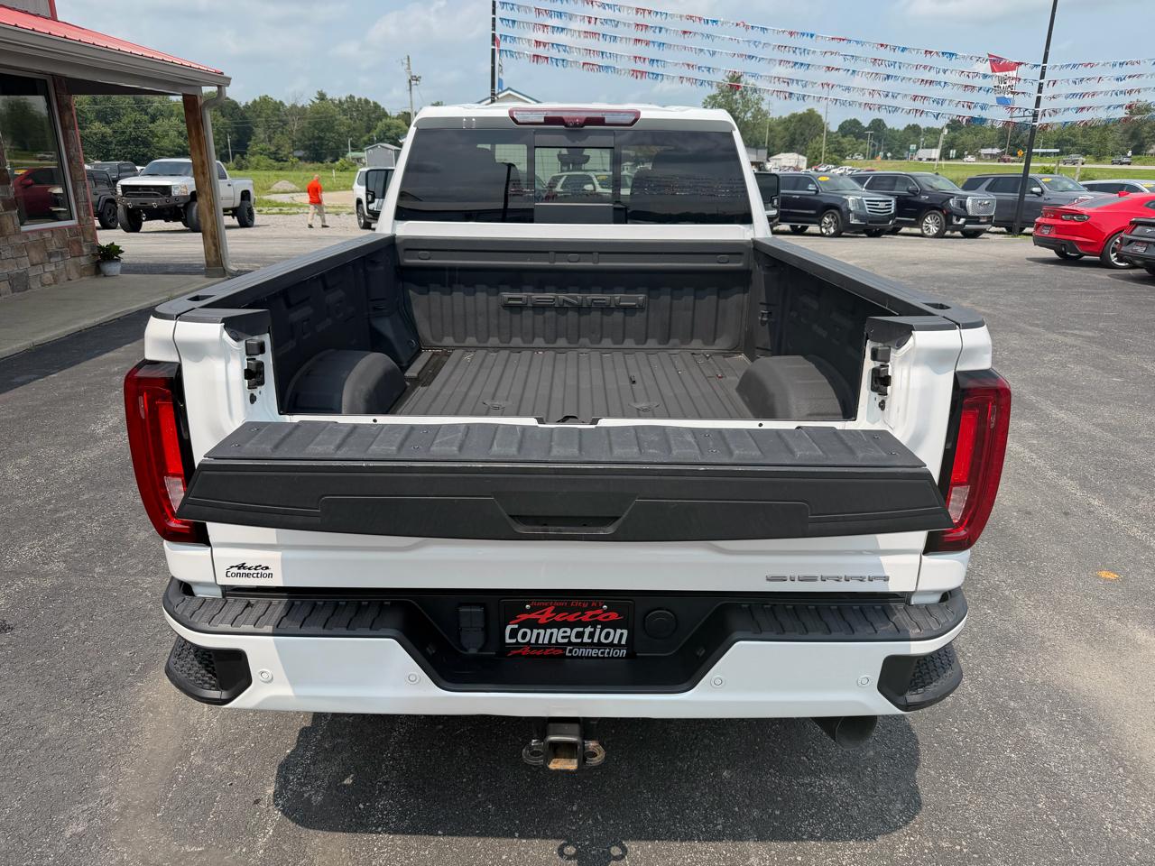 GMC Sierra 2500HD 4WD Crew Cab 159" Denali 2023