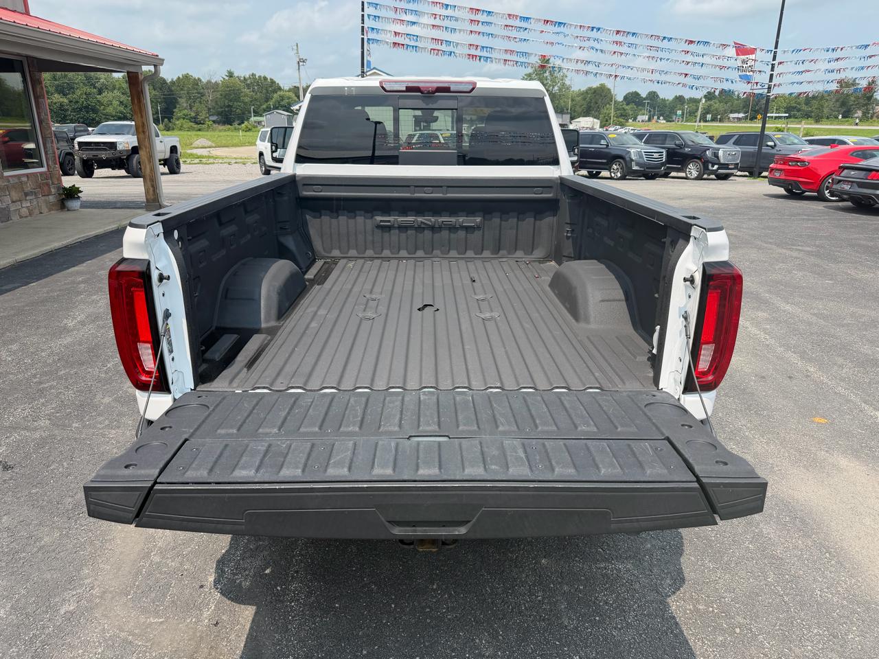 GMC Sierra 2500HD 4WD Crew Cab 159" Denali 2023