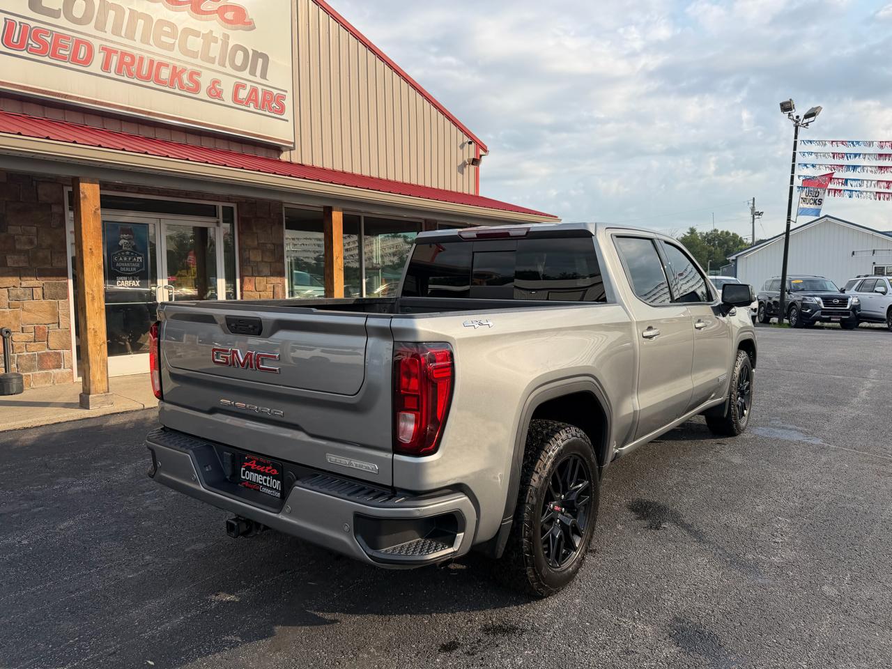 GMC Sierra 1500 4WD Crew Cab 147" Elevation w/3SB 2023