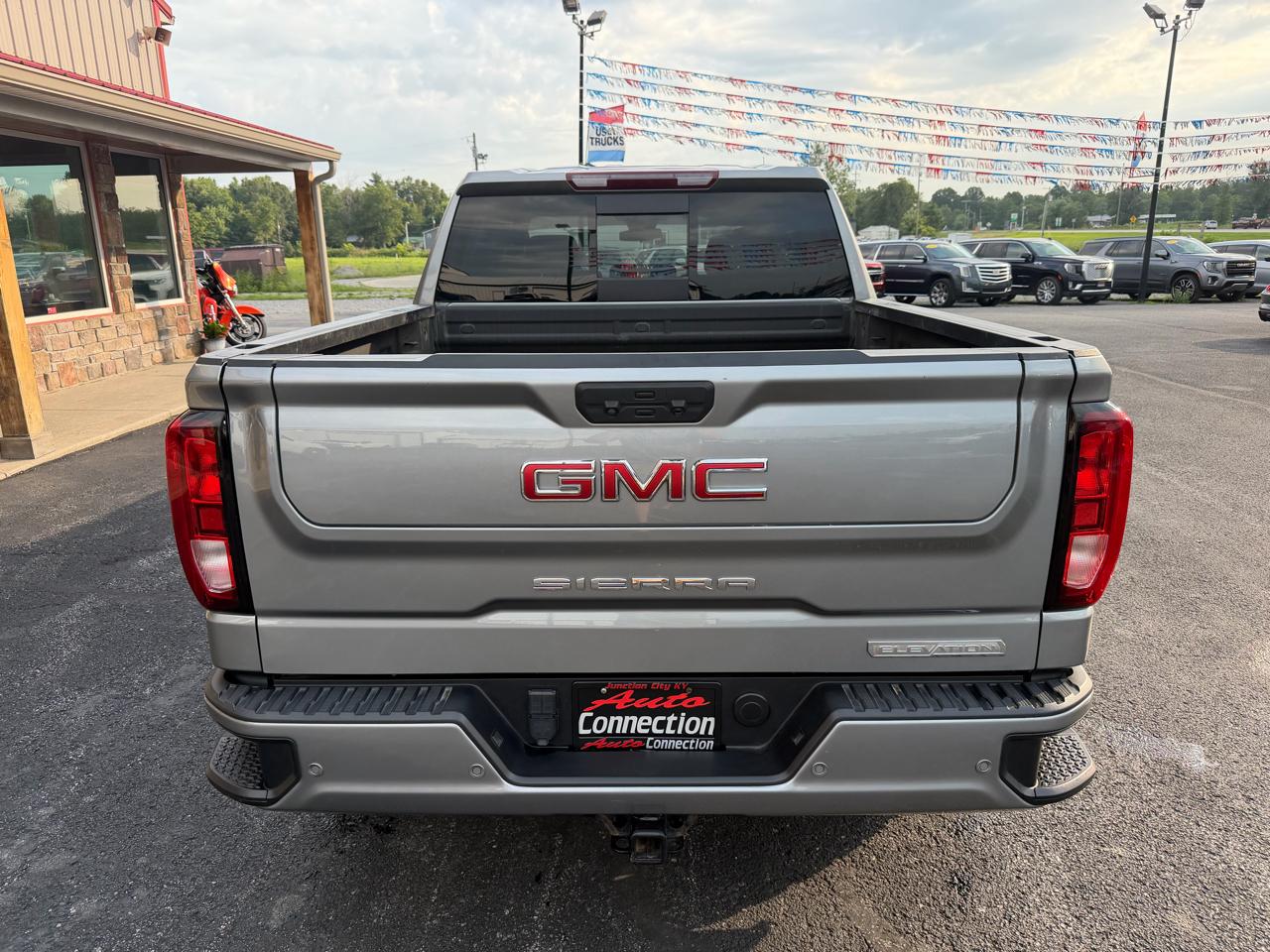 GMC Sierra 1500 4WD Crew Cab 147" Elevation w/3SB 2023