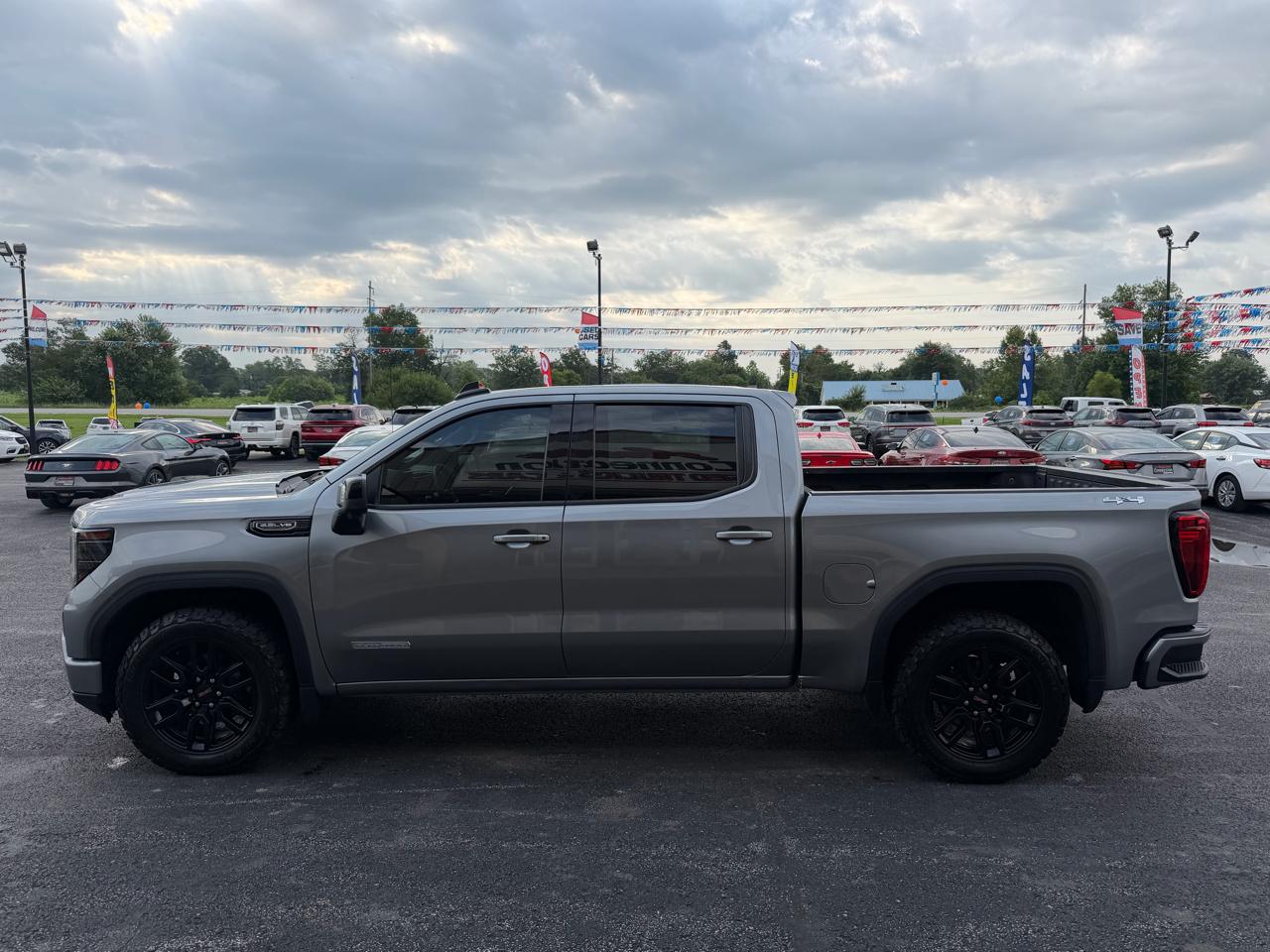 GMC Sierra 1500 4WD Crew Cab 147" Elevation w/3SB 2023