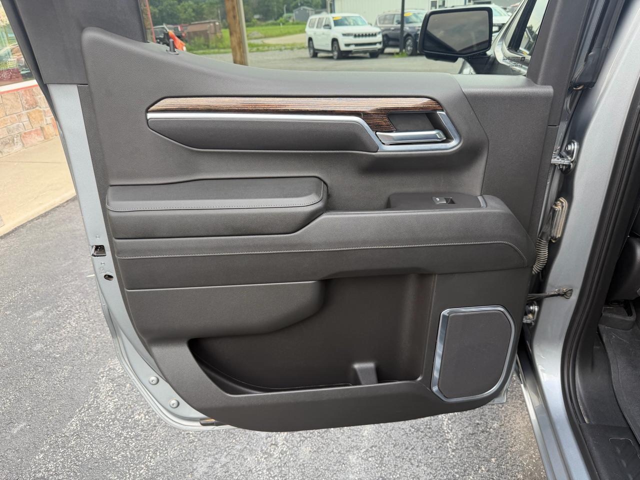 GMC Sierra 1500 4WD Crew Cab 147" Elevation w/3SB 2023