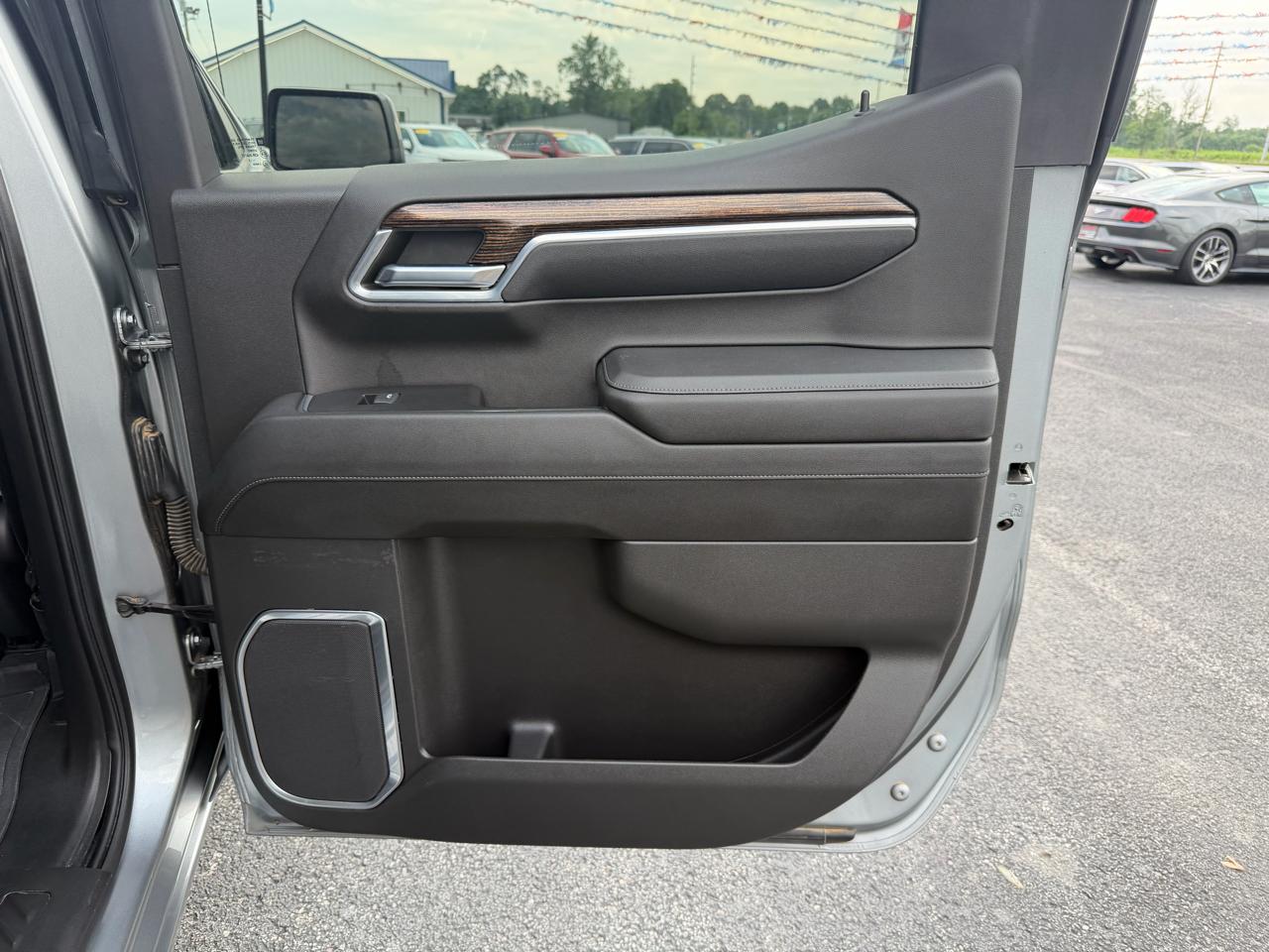 GMC Sierra 1500 4WD Crew Cab 147" Elevation w/3SB 2023