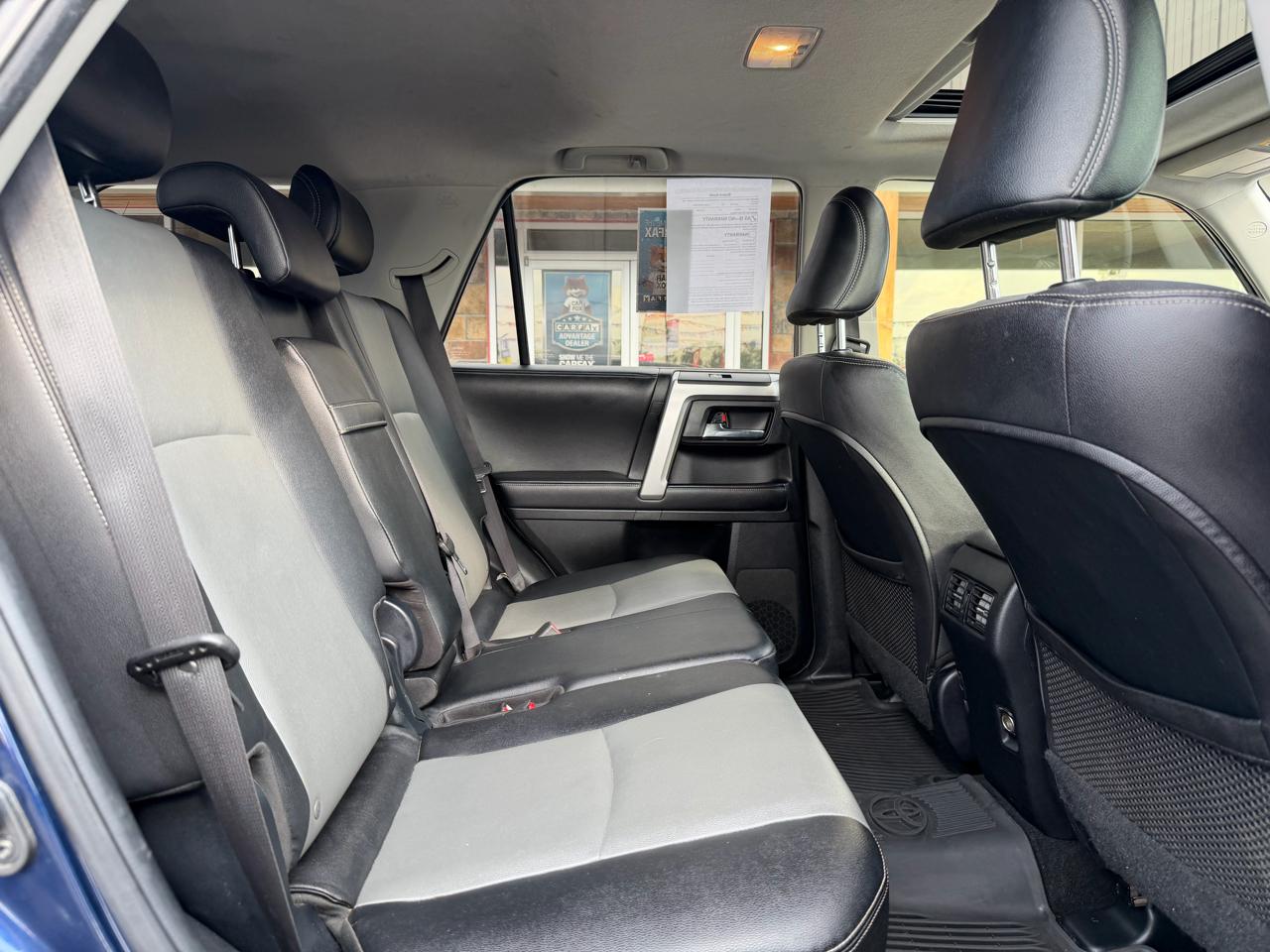 Toyota 4Runner TRD Off Road Premium 4WD (Natl) 2017