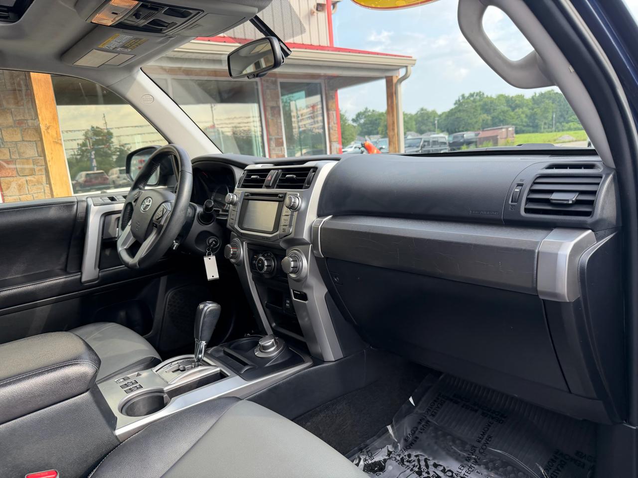 Toyota 4Runner TRD Off Road Premium 4WD (Natl) 2017