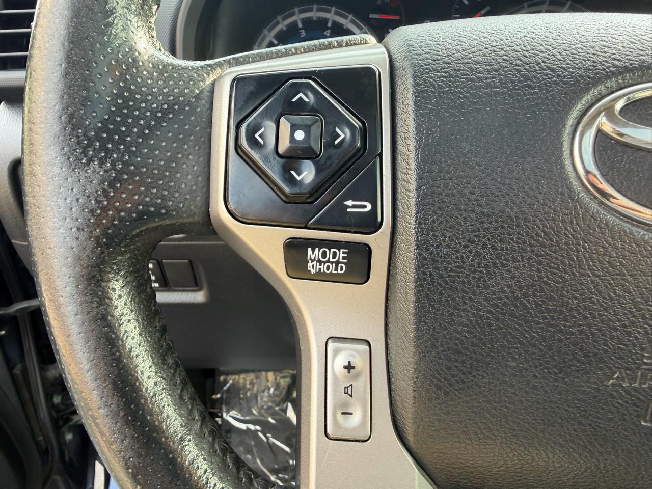 Toyota 4Runner TRD Off Road Premium 4WD (Natl) 2017