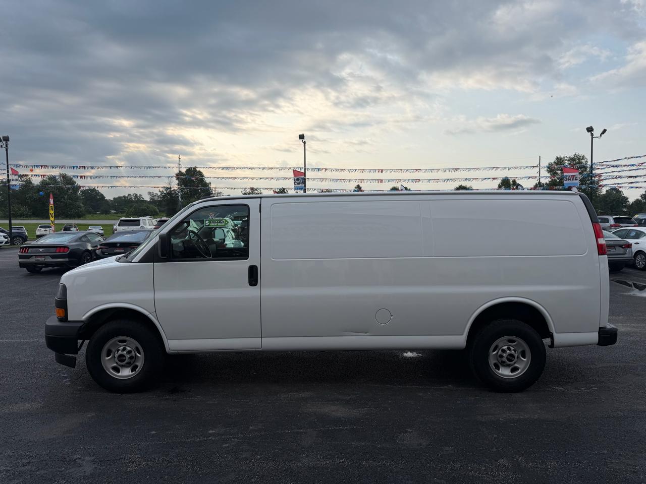 GMC Savana Cargo Van RWD 2500 155" 2023