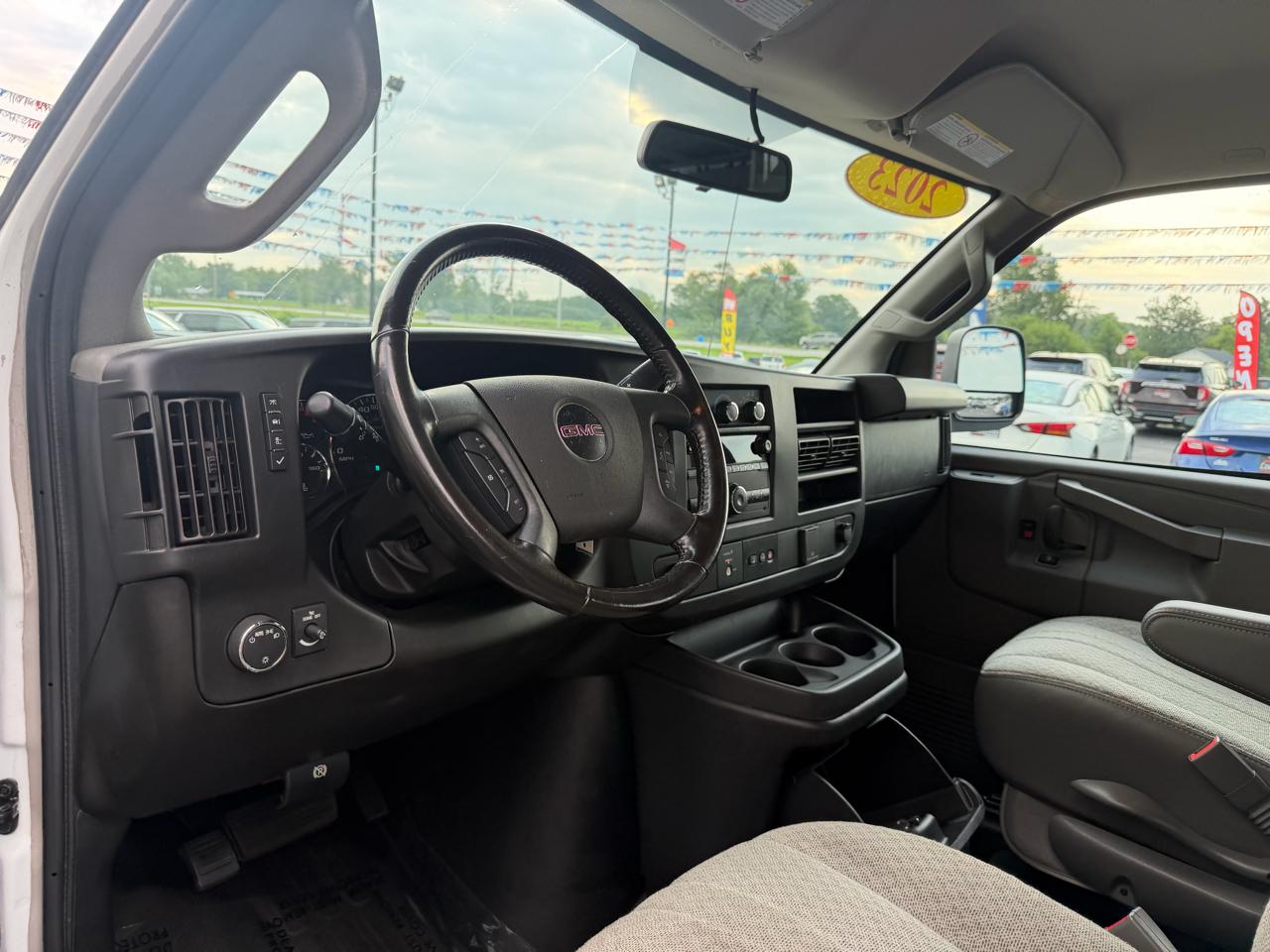 GMC Savana Cargo Van RWD 2500 155" 2023
