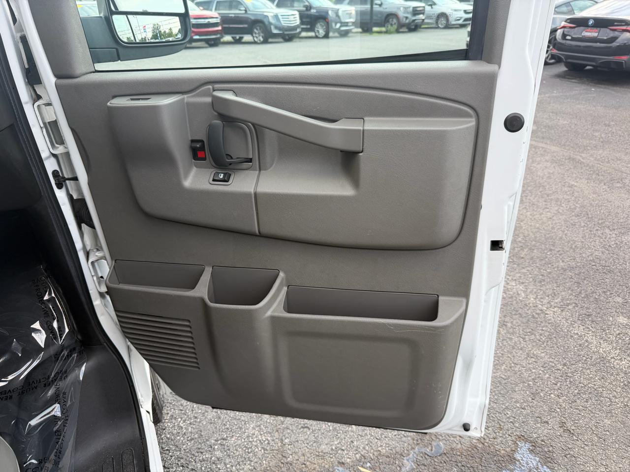GMC Savana Cargo Van RWD 2500 155" 2023