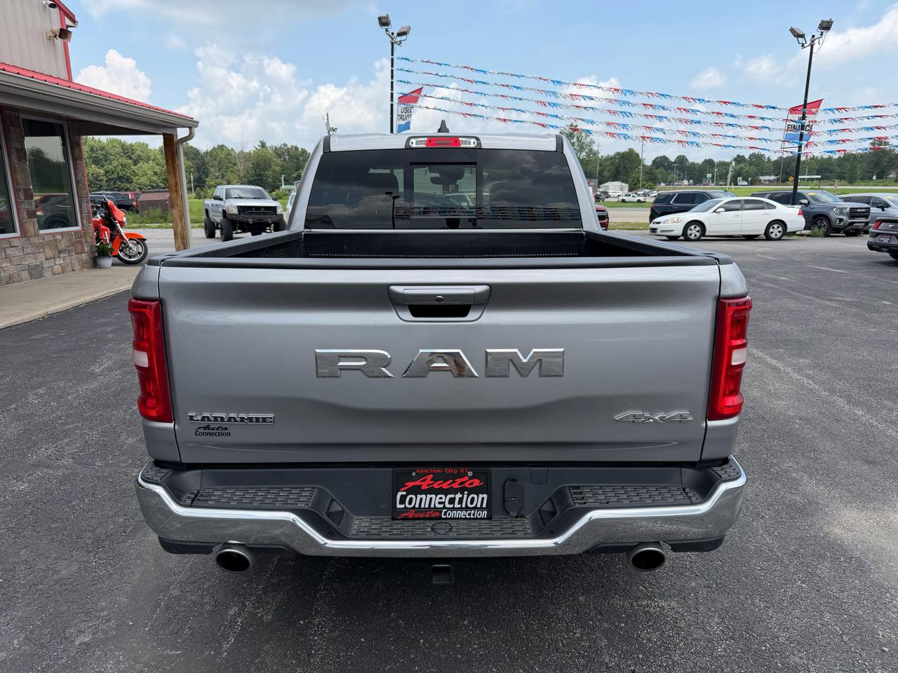 RAM 1500 Laramie 4x4 Crew Cab 5'7" Box 2026