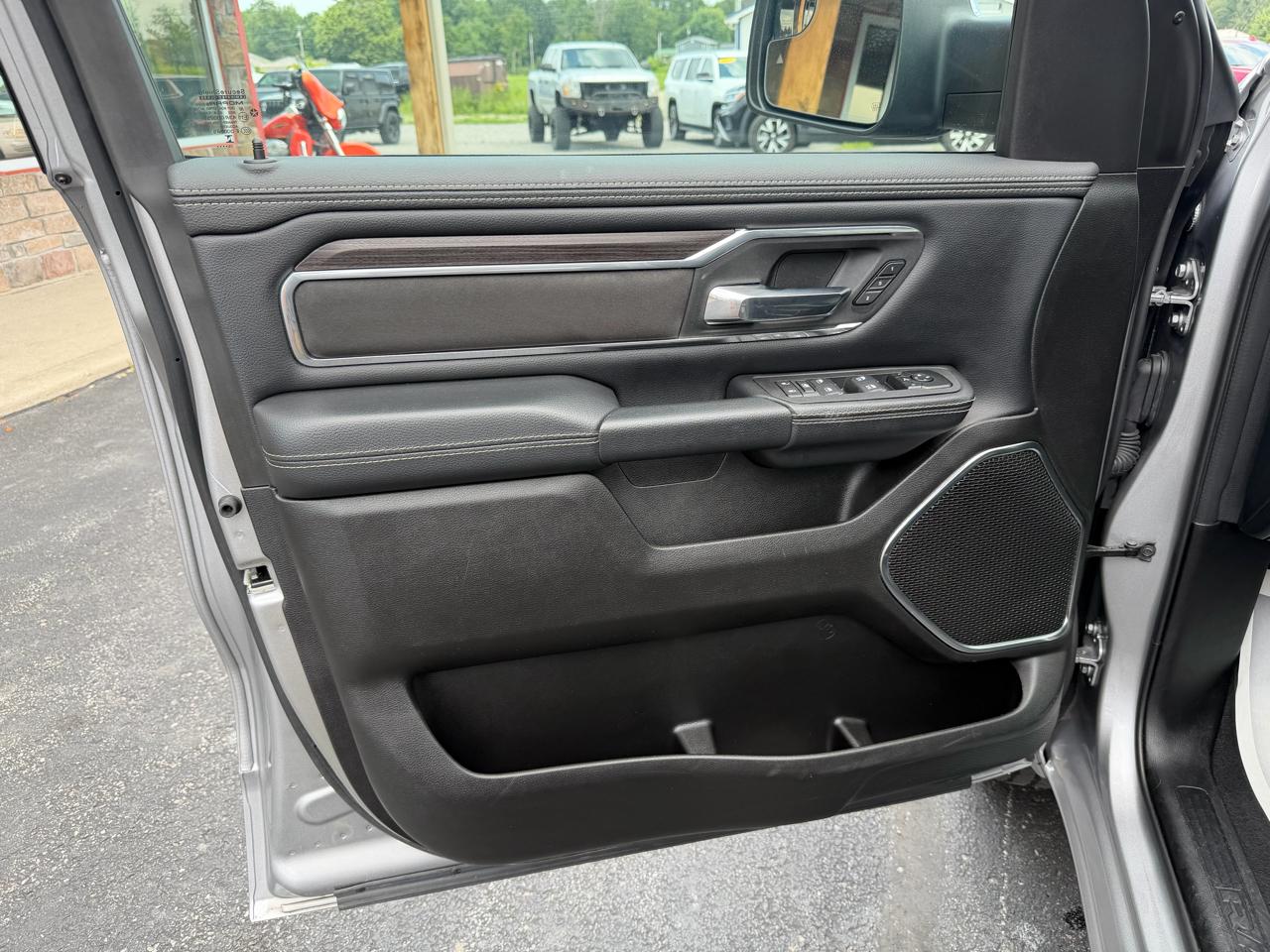 RAM 1500 Laramie 4x4 Crew Cab 5'7" Box 2026