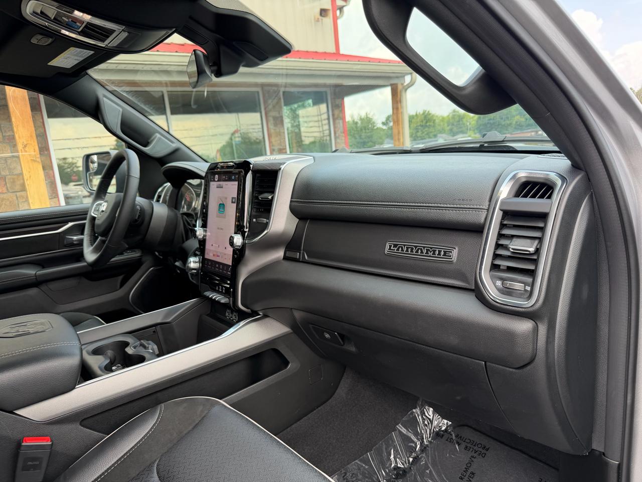 RAM 1500 Laramie 4x4 Crew Cab 5'7" Box 2026