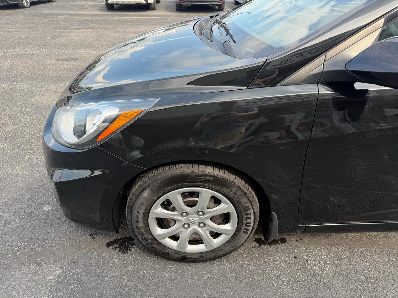 Hyundai Accent 5dr HB Auto GS 2014