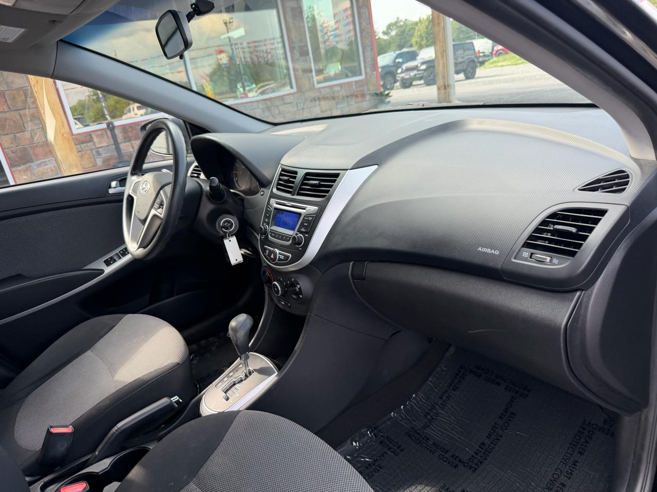 Hyundai Accent 5dr HB Auto GS 2014