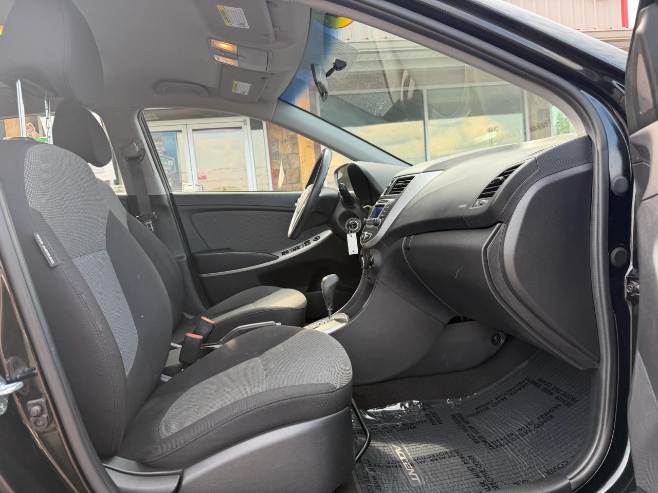 Hyundai Accent 5dr HB Auto GS 2014