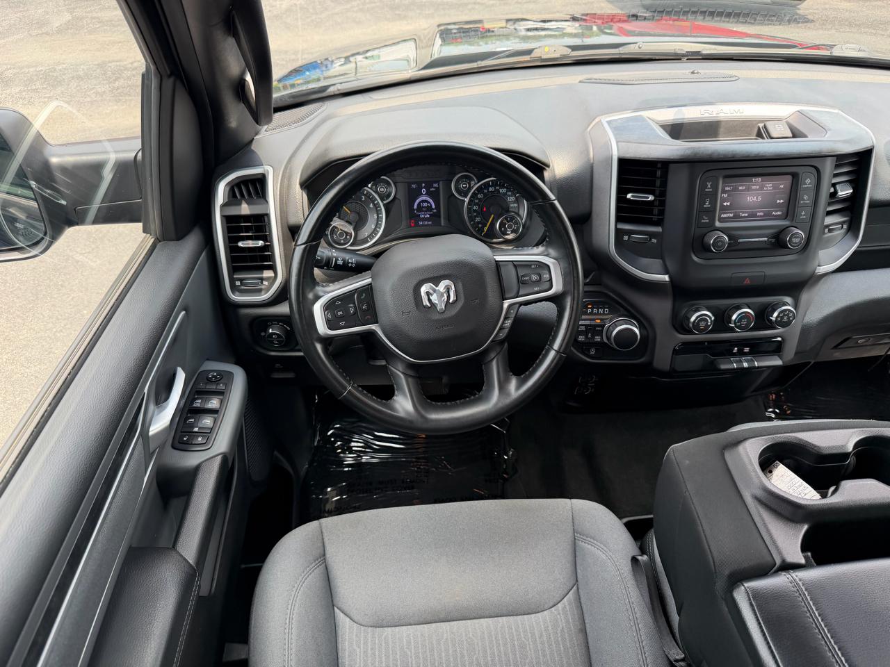RAM 1500 Big Horn 4x4 Quad Cab 6'4" Box 2021