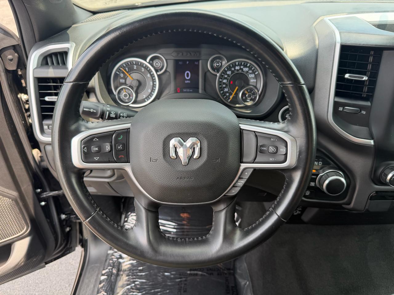 RAM 1500 Big Horn 4x4 Quad Cab 6'4" Box 2021