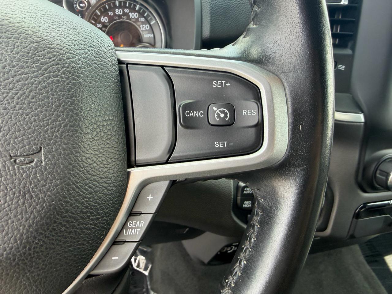 RAM 1500 Big Horn 4x4 Quad Cab 6'4" Box 2021
