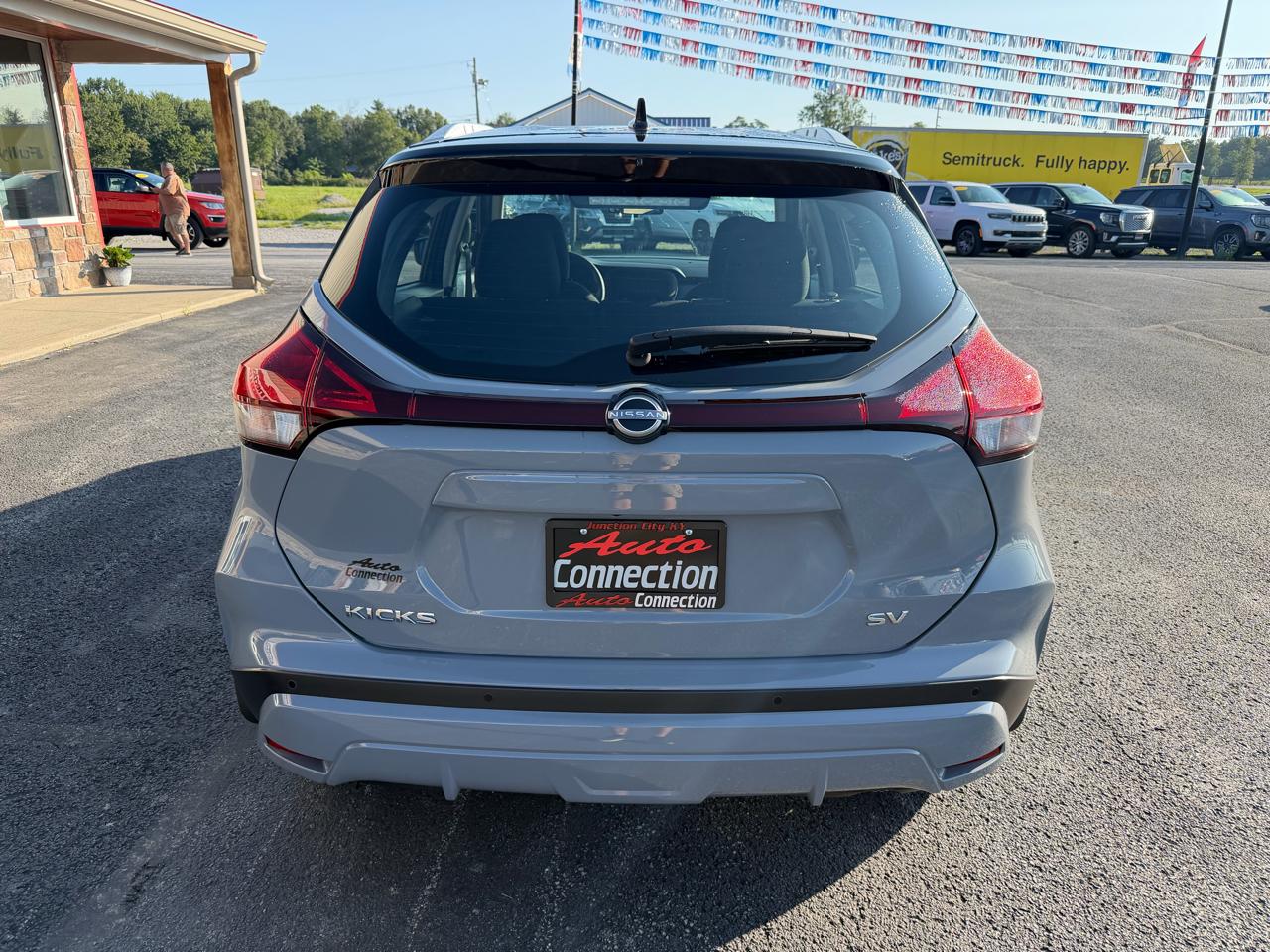 Nissan Kicks SV FWD 2024