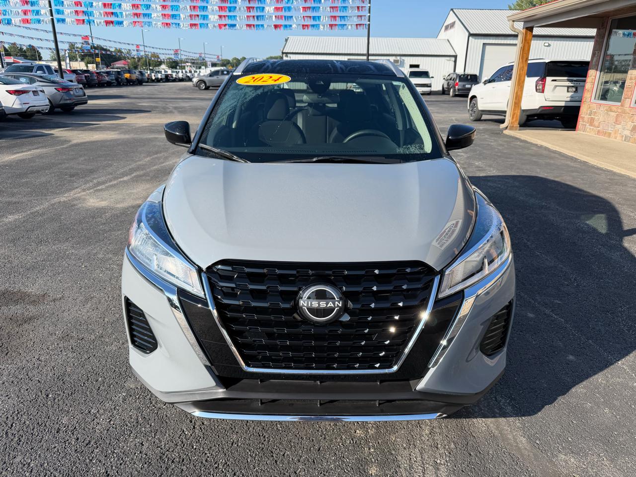 Nissan Kicks SV FWD 2024