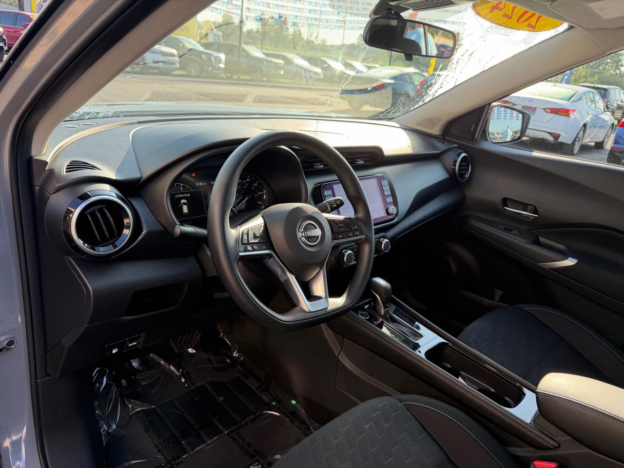 Nissan Kicks SV FWD 2024