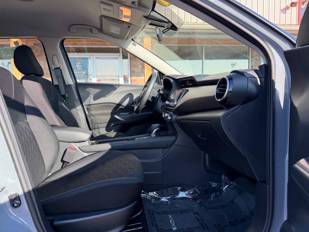 Nissan Kicks SV FWD 2024