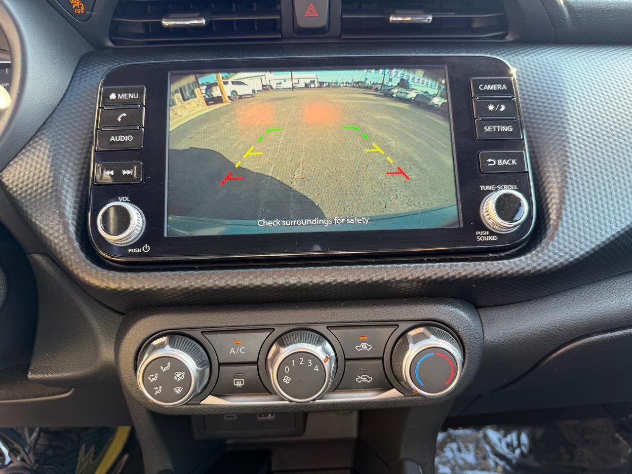 Nissan Kicks SV FWD 2024