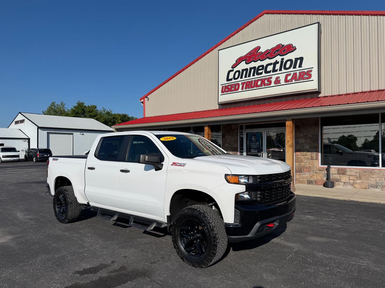 2019 Chevrolet Silverado 1500 4WD Crew Cab 147" Custom Trail Boss