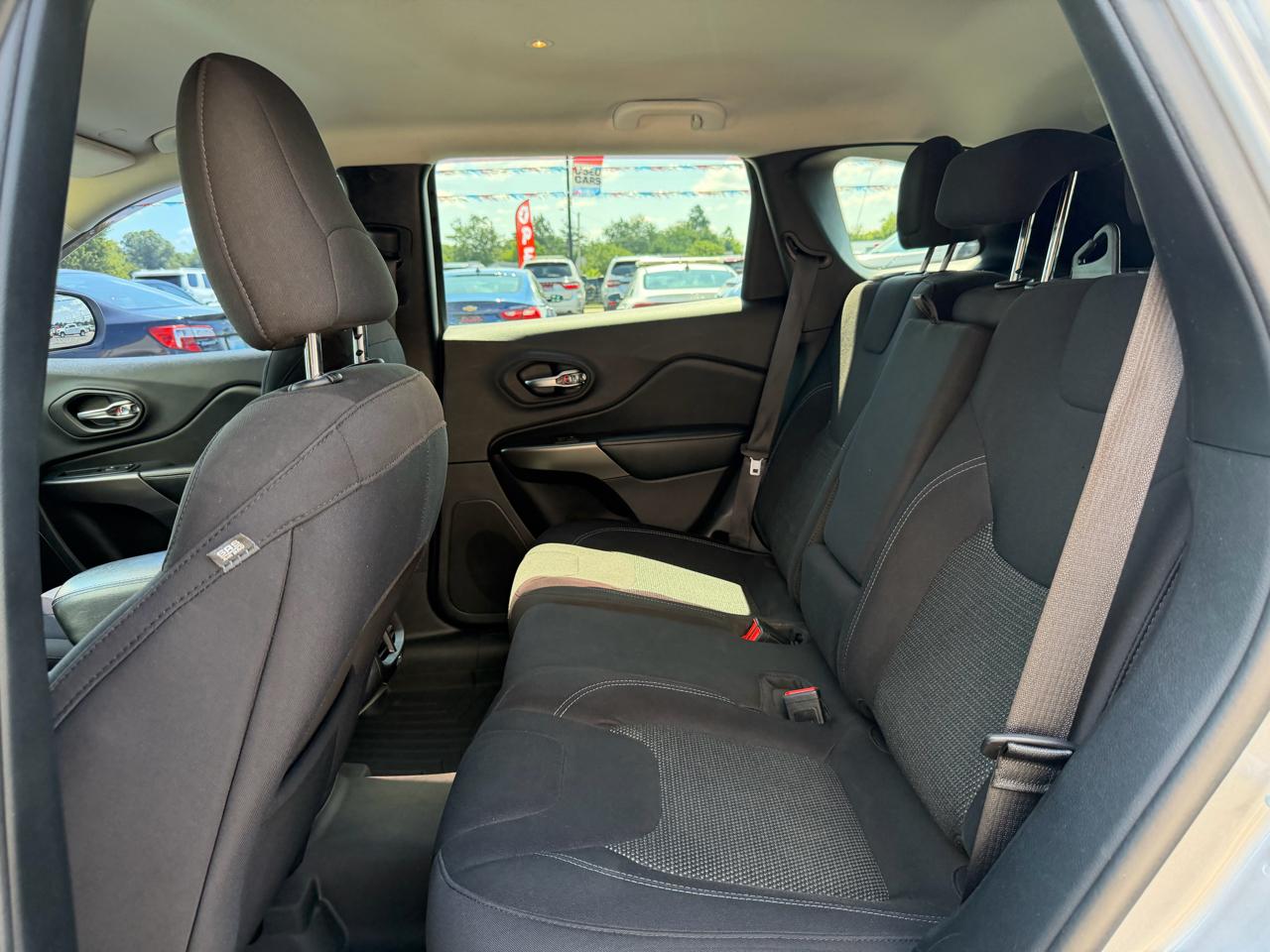 Jeep Cherokee Latitude FWD 2020