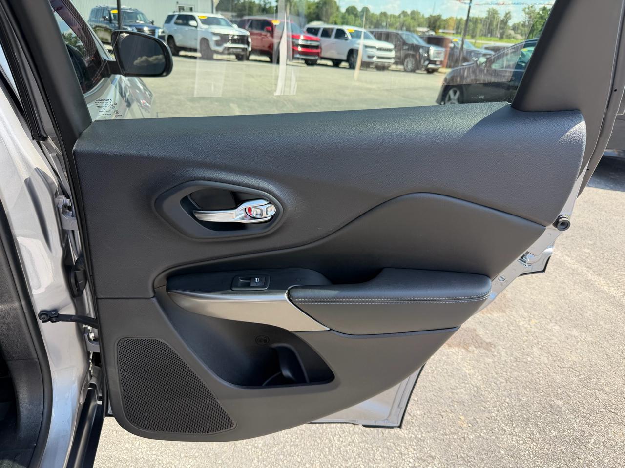 Jeep Cherokee Latitude FWD 2020