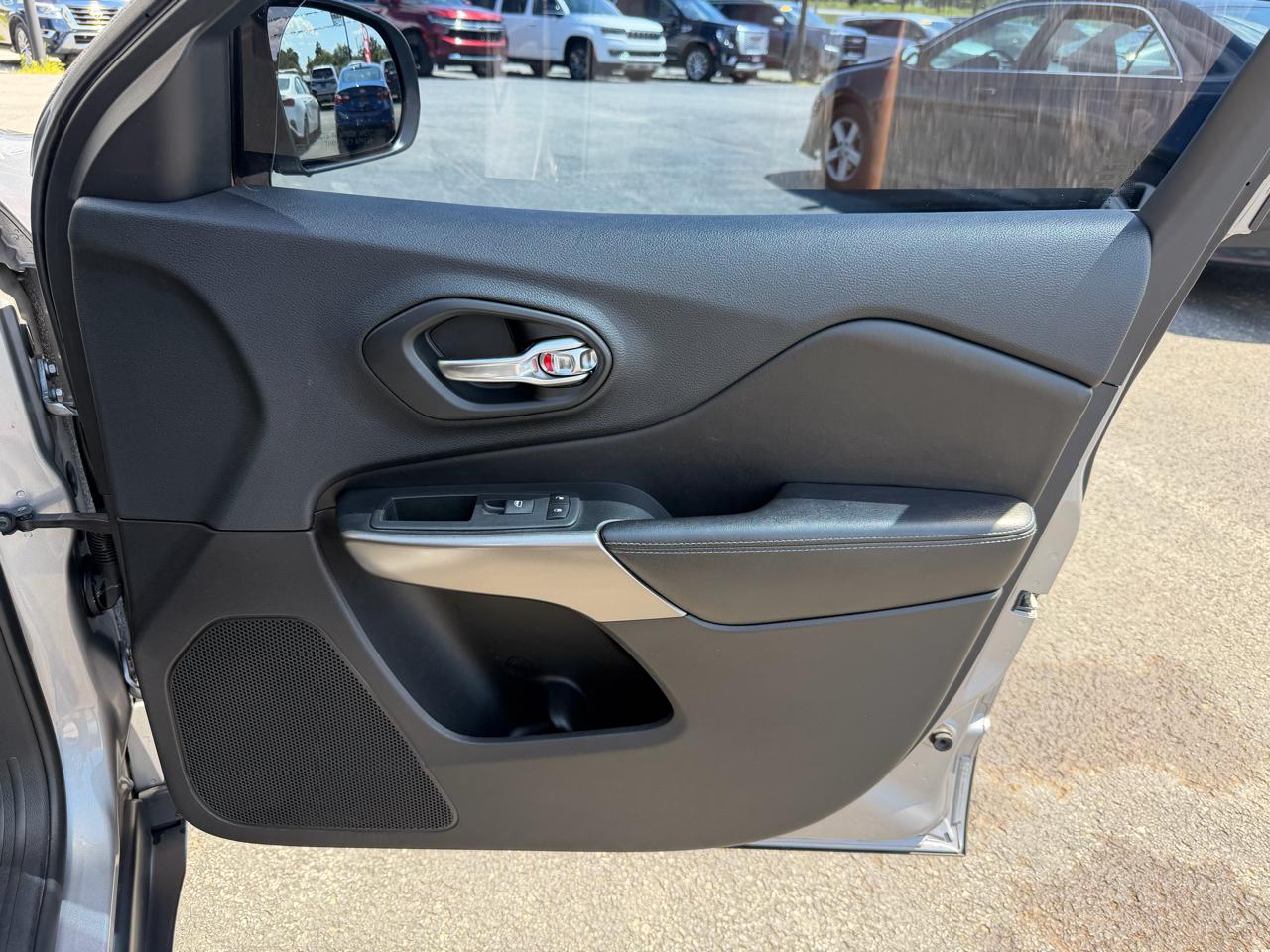 Jeep Cherokee Latitude FWD 2020