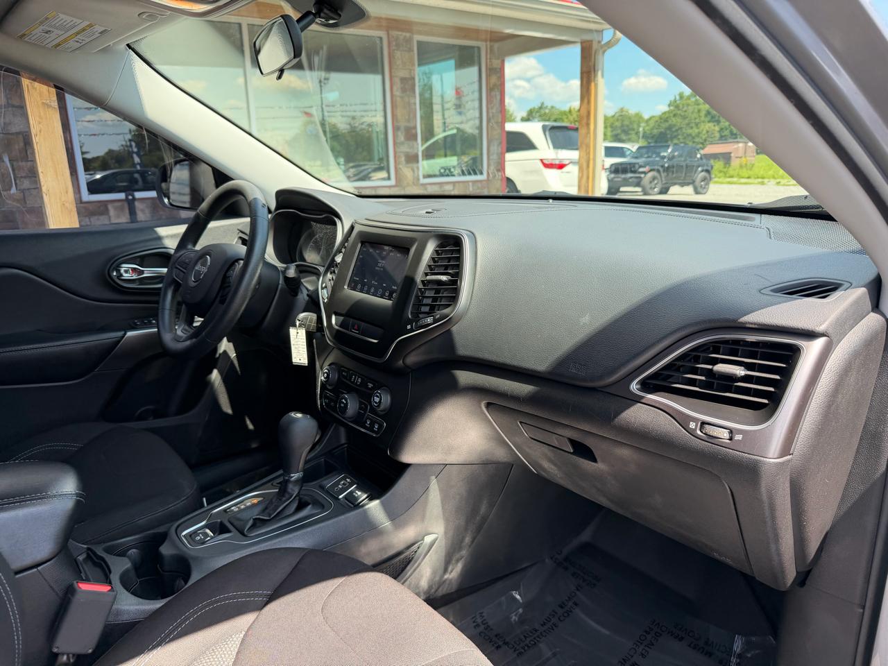 Jeep Cherokee Latitude FWD 2020