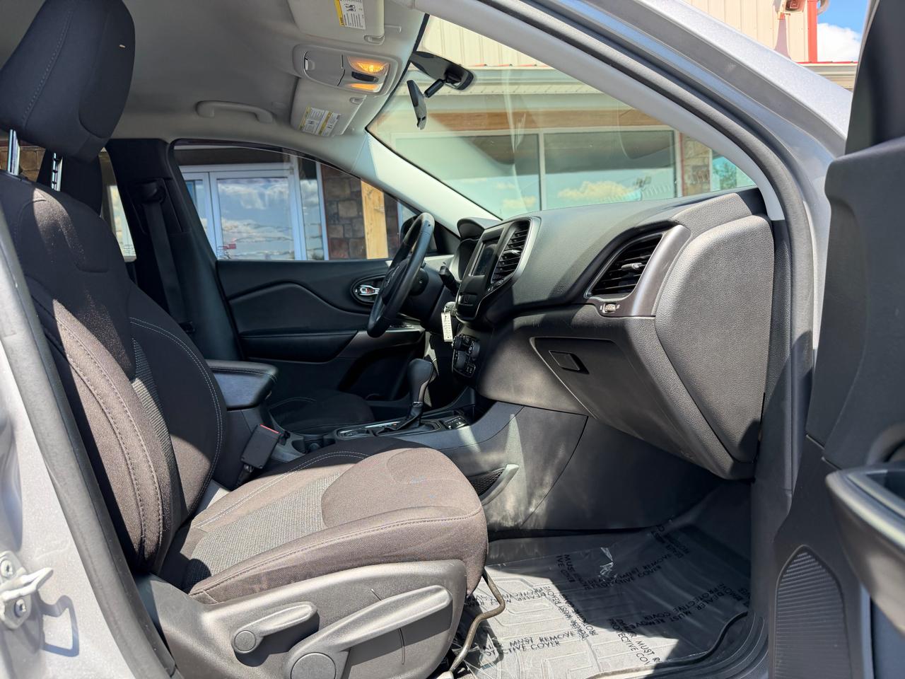 Jeep Cherokee Latitude FWD 2020