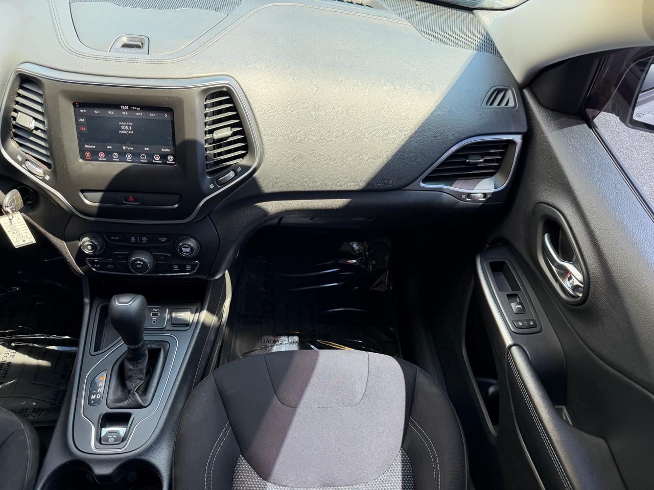 Jeep Cherokee Latitude FWD 2020