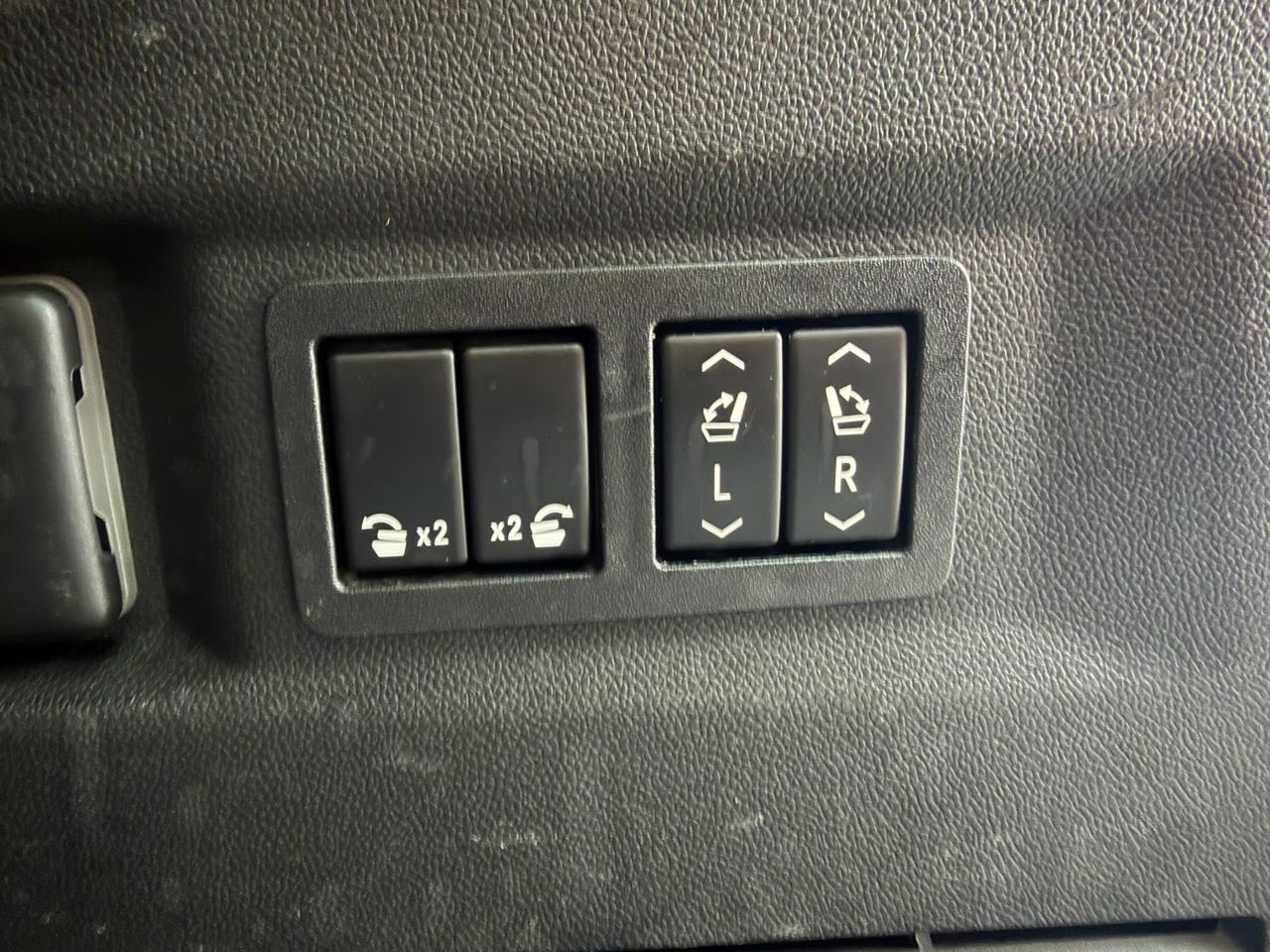Chevrolet Tahoe 4WD 4dr LT 2022