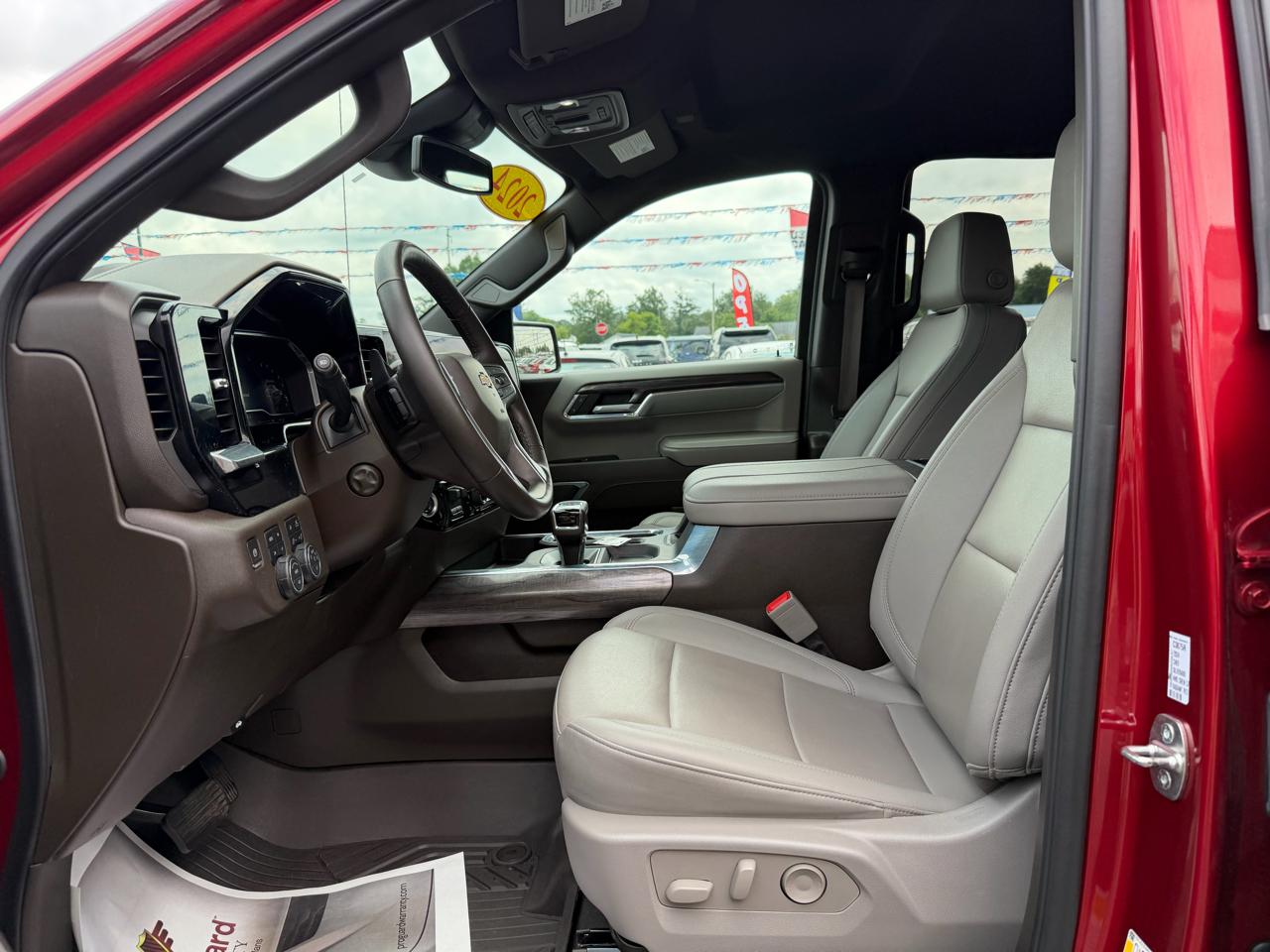 Chevrolet Silverado 1500 4WD Crew Cab 147" LTZ 2024