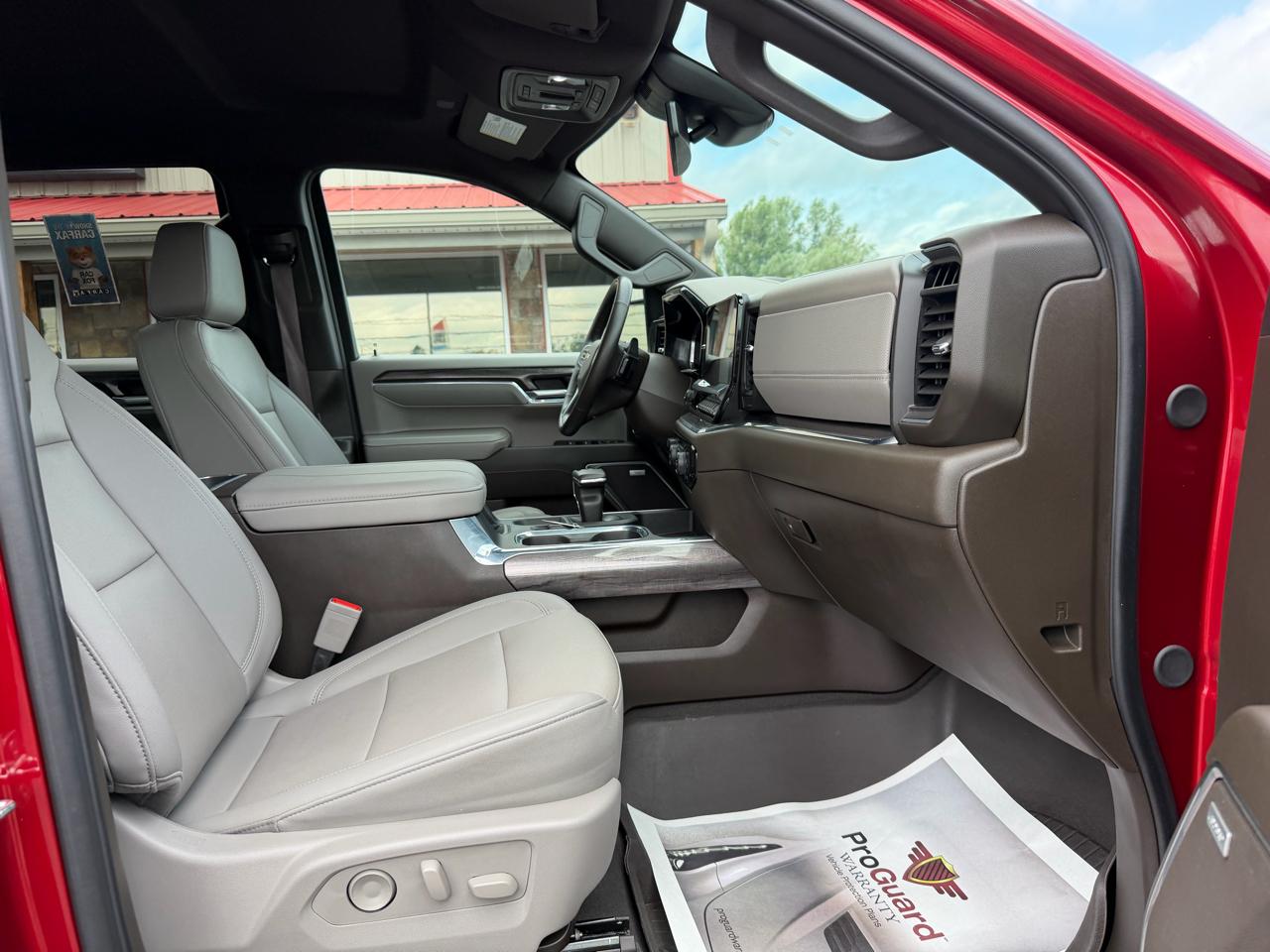 Chevrolet Silverado 1500 4WD Crew Cab 147" LTZ 2024