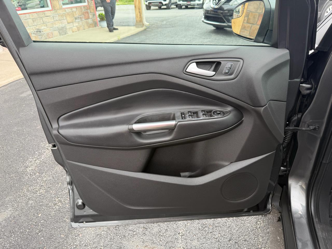 Ford Escape SE FWD 2019
