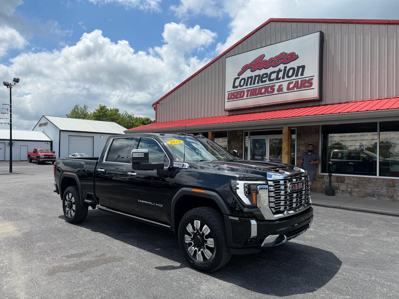 GMC Sierra 2500HD 4WD Crew Cab 159" Denali 2024