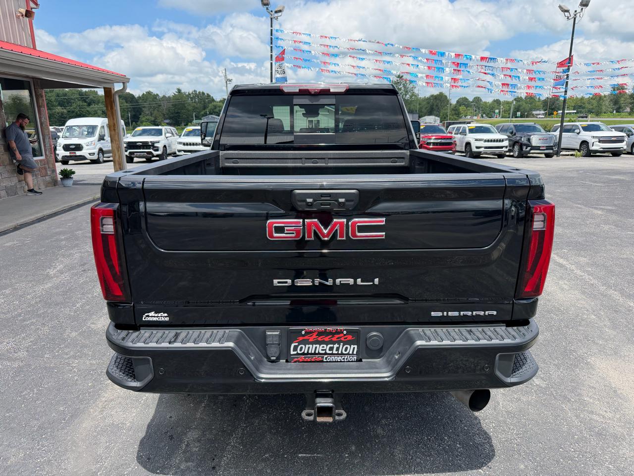 GMC Sierra 2500HD 4WD Crew Cab 159" Denali 2024