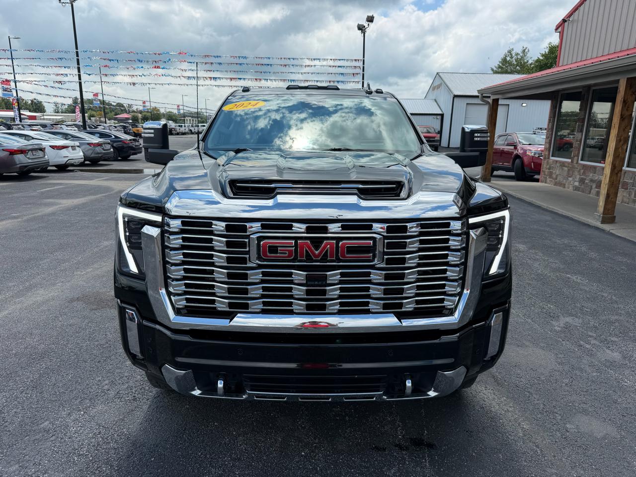 GMC Sierra 2500HD 4WD Crew Cab 159" Denali 2024