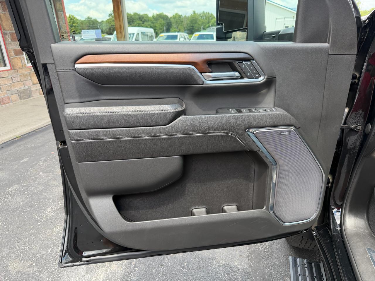 GMC Sierra 2500HD 4WD Crew Cab 159" Denali 2024