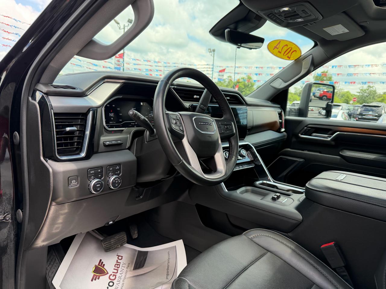 GMC Sierra 2500HD 4WD Crew Cab 159" Denali 2024
