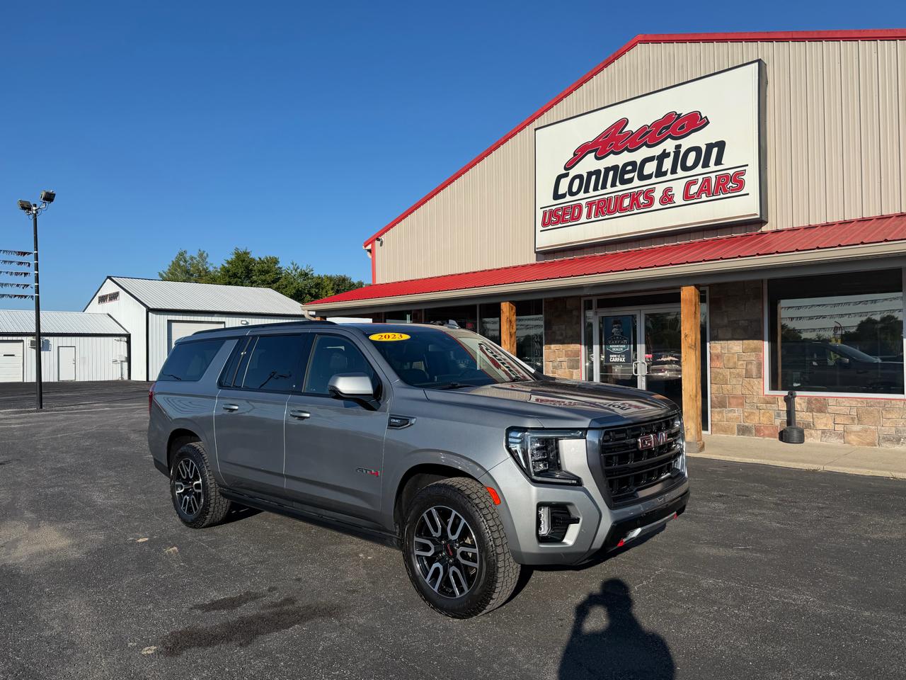GMC Yukon XL 4WD 4dr AT4 2023