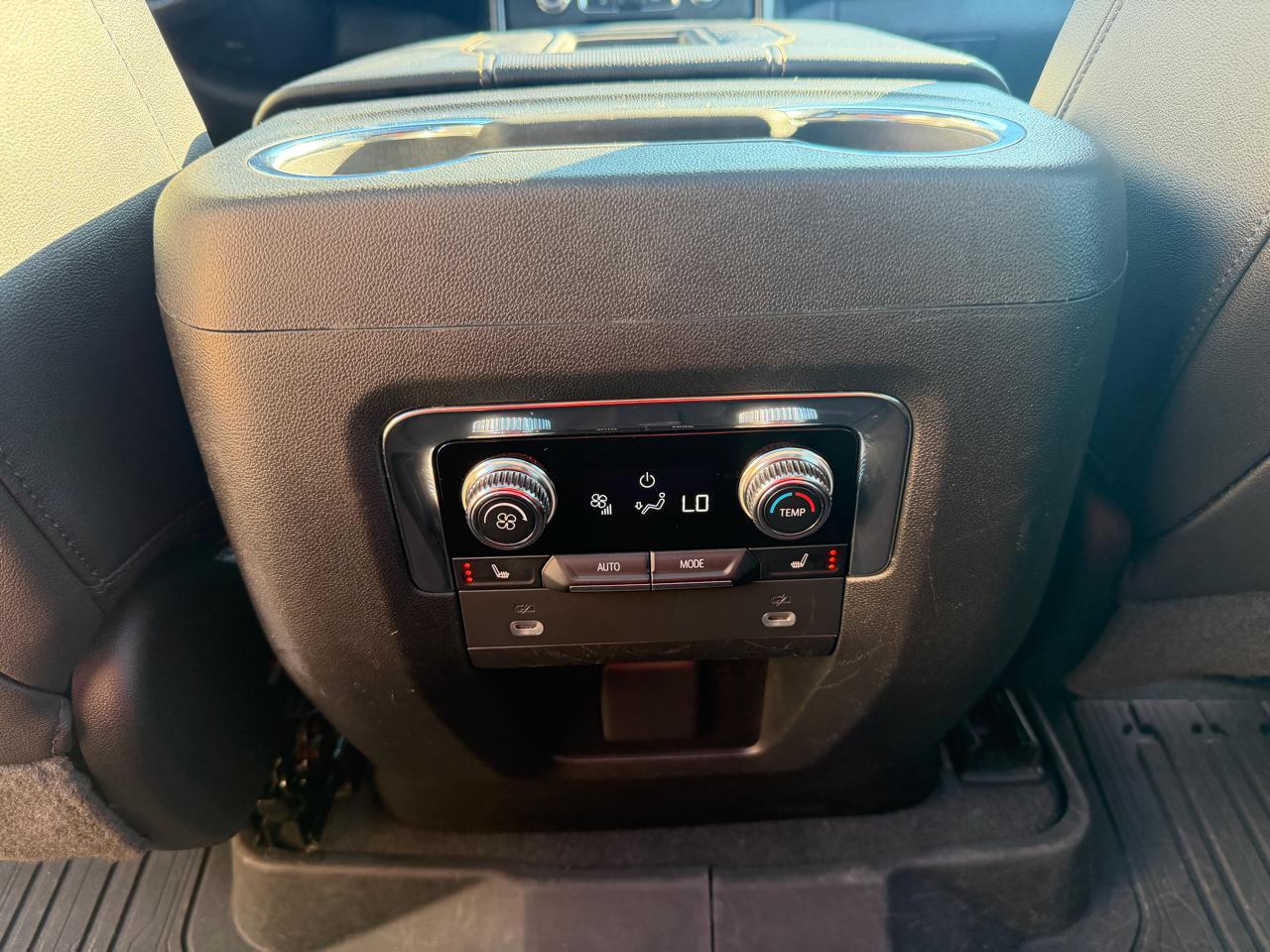 GMC Yukon XL 4WD 4dr AT4 2023
