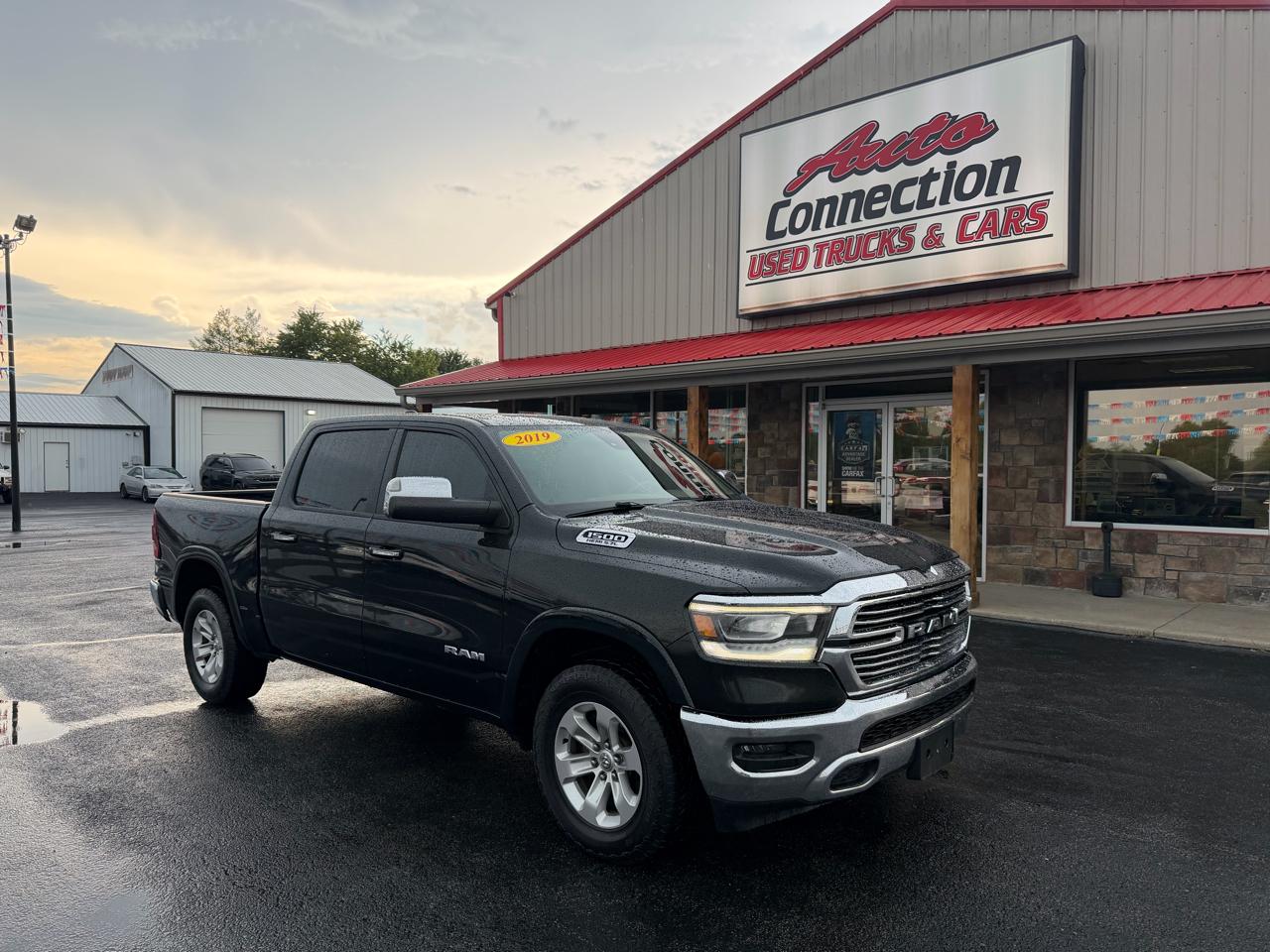 RAM 1500 Laramie 4x4 Crew Cab 5'7" Box 2019