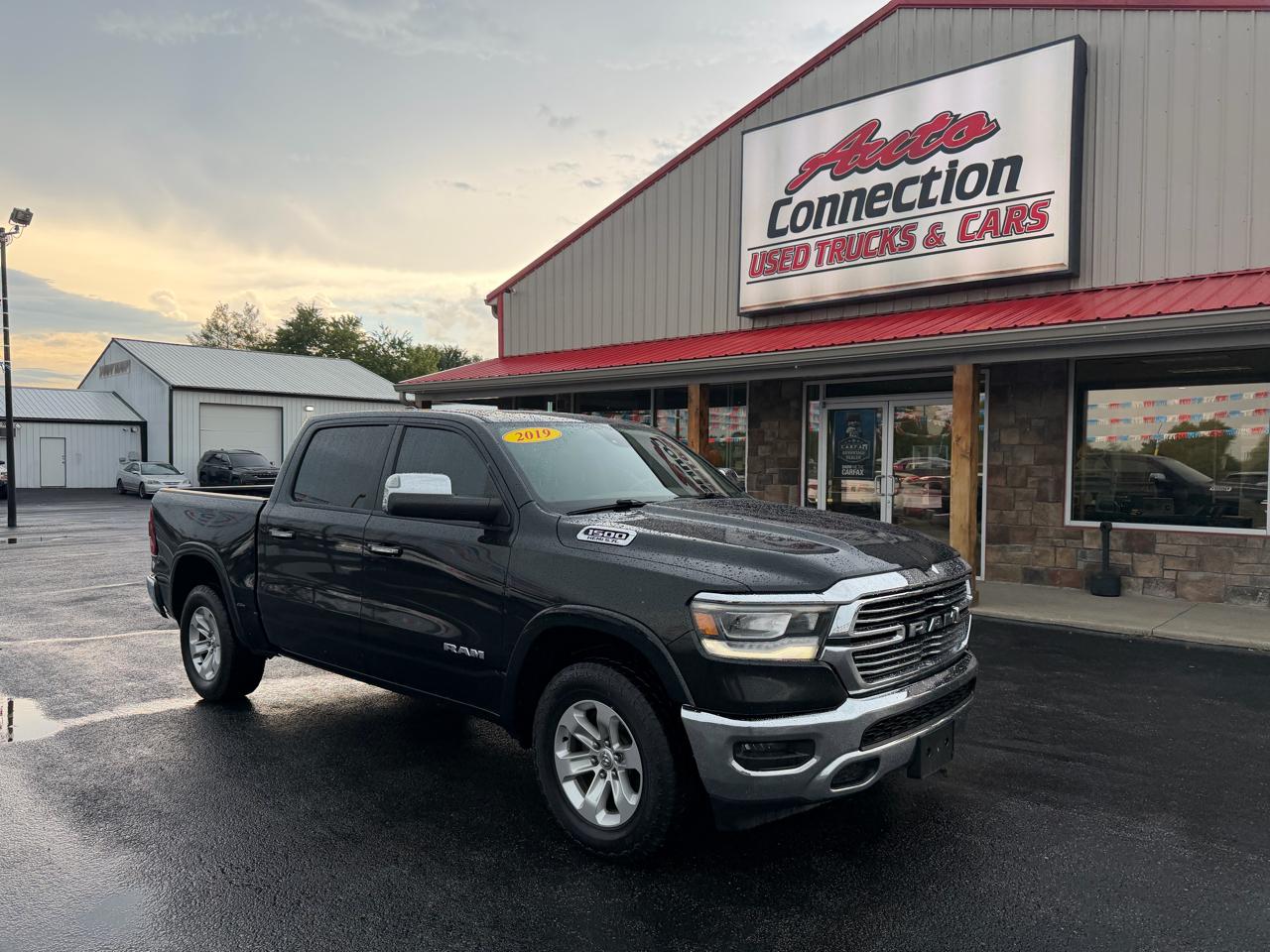 RAM 1500 Laramie 4x4 Crew Cab 5'7" Box 2019