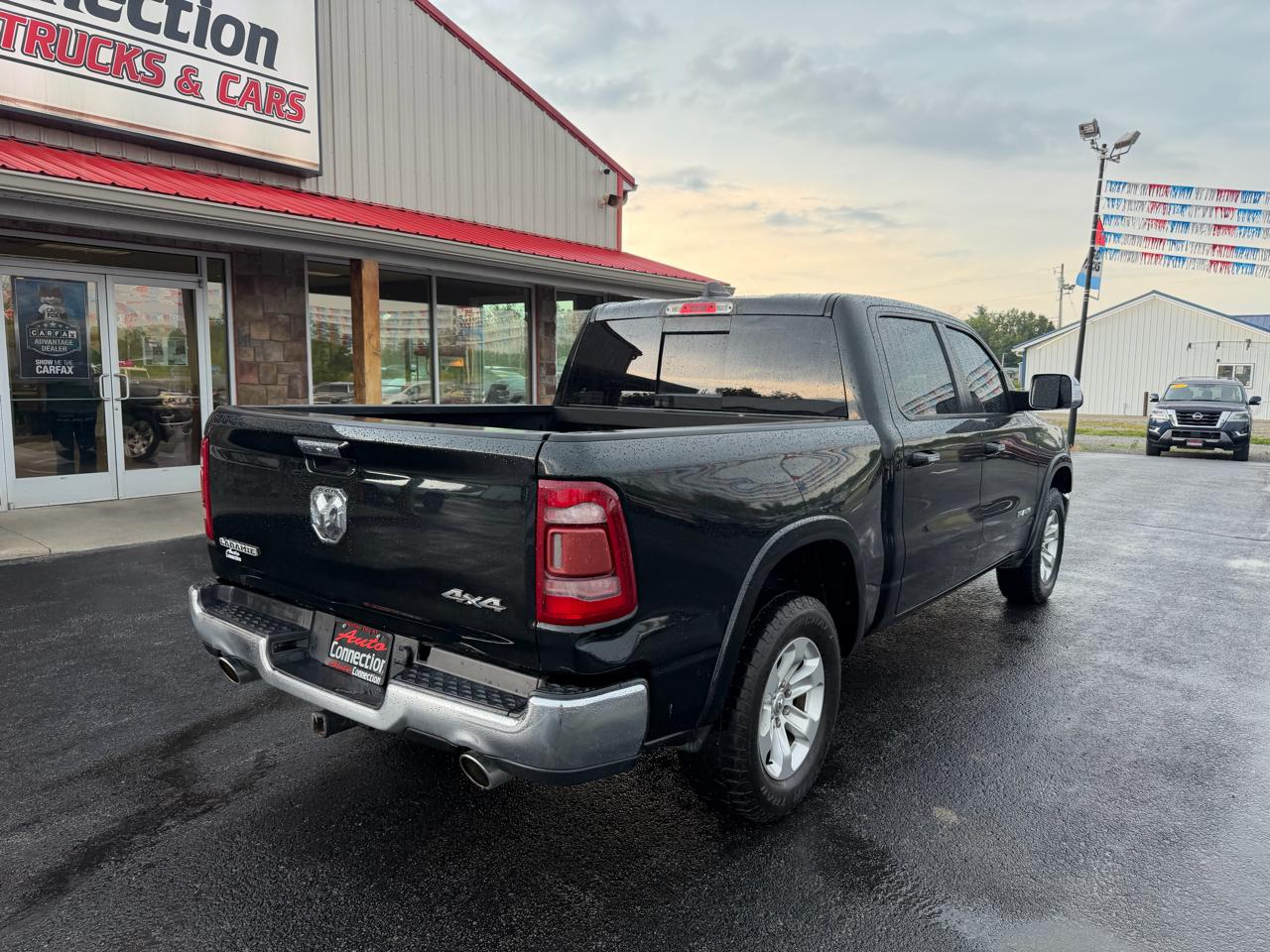 RAM 1500 Laramie 4x4 Crew Cab 5'7" Box 2019