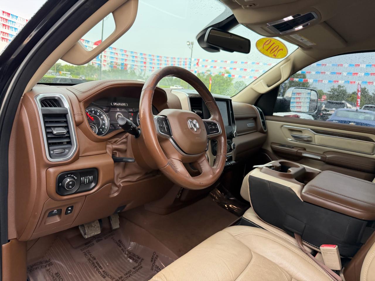 RAM 1500 Laramie 4x4 Crew Cab 5'7" Box 2019