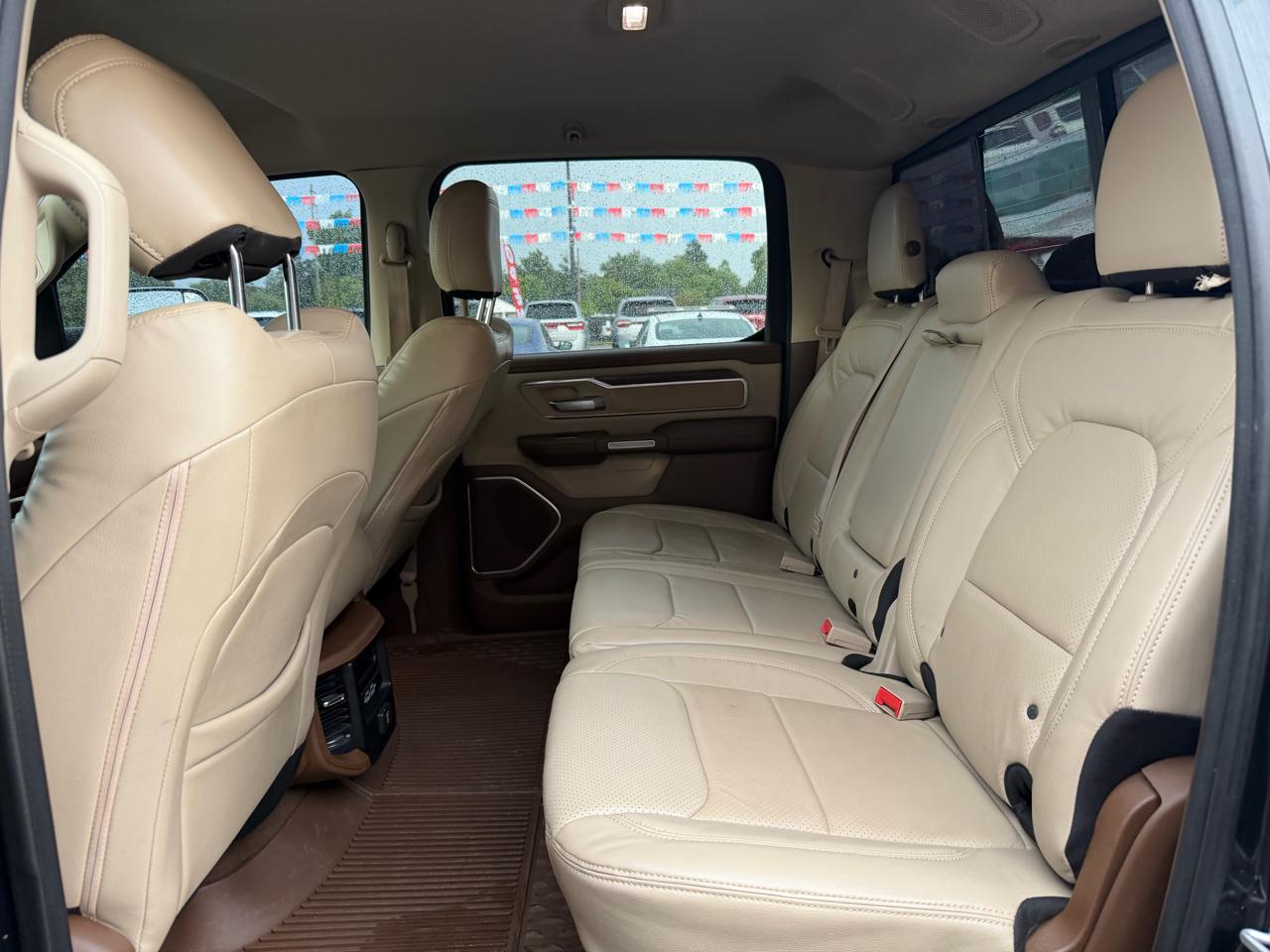 RAM 1500 Laramie 4x4 Crew Cab 5'7" Box 2019